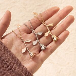Flower Pendant Necklace